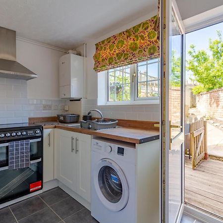 Family Friendly Cottage With Bunk Beds And Courtyard Malmesbury Exterior foto